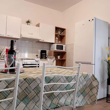 Apartmani Tomić Seline Bagian luar foto