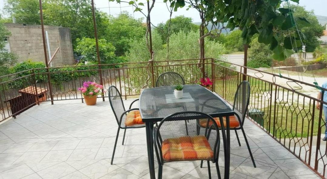 Apartmani Tomić Seline Ruang foto